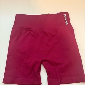 DFYNE Dynamic Shorts 4.5- Berry